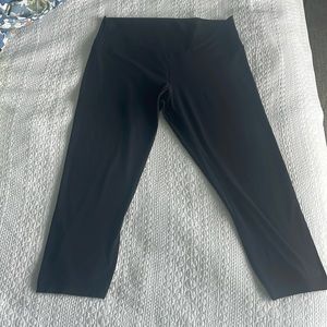 Lululemon Capri , black 12